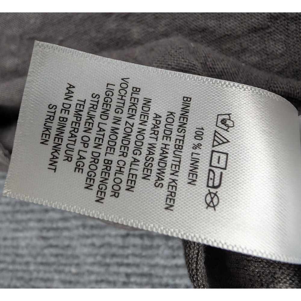 Tahari Short Sleeve V-Neck Tee in Taupe - Picture 11 of 11